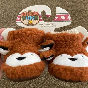 NWT outdoor kids slipper